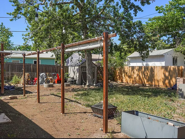 2665 S King St — Photo 15