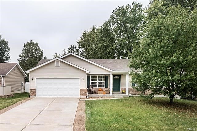 7 North Perry Drive