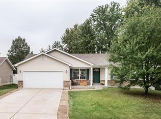 7 N Perry Dr, O Fallon, MO 63366