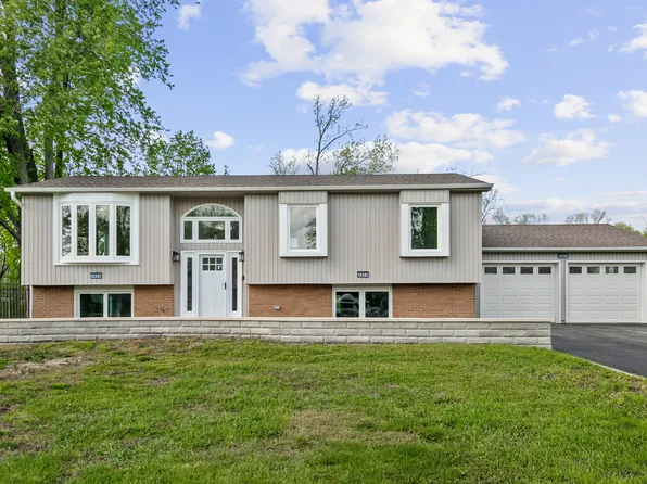 2824 Jonquil Ln, Woodridge, IL 60517