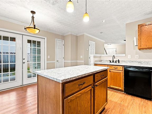 4th image of 225 Osmanthus Way