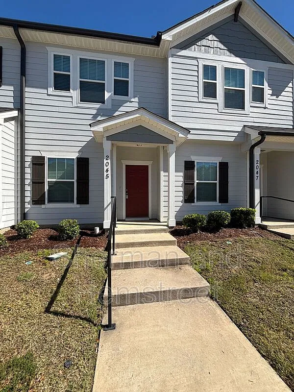 2 bed, 2.5 bath, 1225 sqft, $1,530 — Photo 1