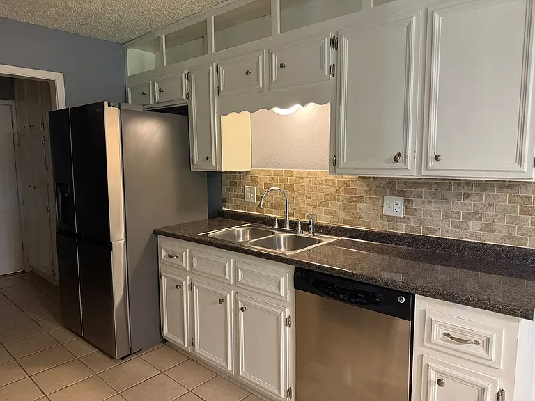 1404 E Vardeman Ave — Photo 8