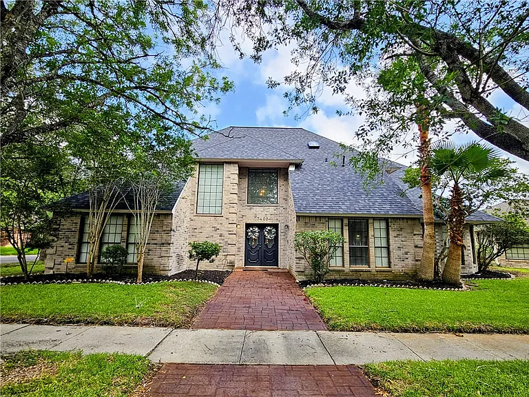 7402 Bourget Dr — Photo 1