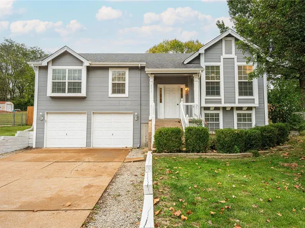 802 Williams Dr, Eureka, MO 63025