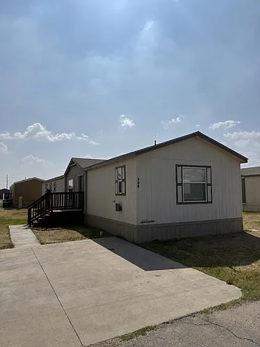 1320 N Fairgrounds Rd Photo 1
