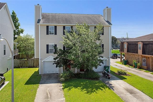 1st image of 24A Houmas Pl