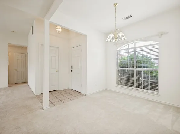 4528 Saint Francis Ave, Dallas, TX 75227
