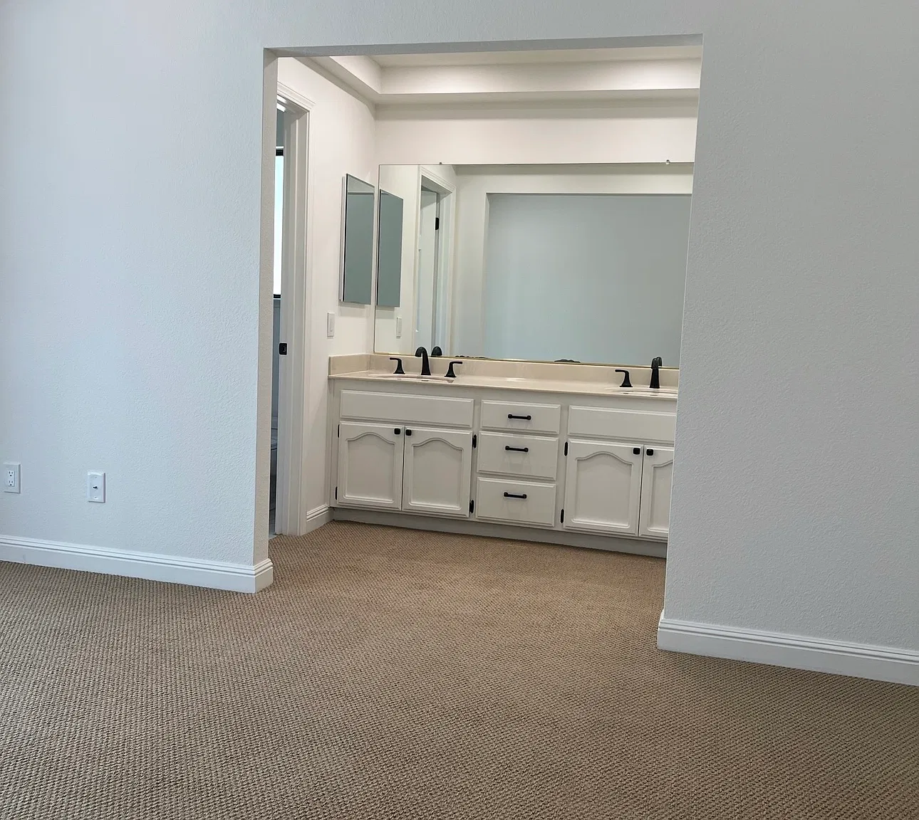 3 bed, 1700 sqft, $5,000 — Photo 2