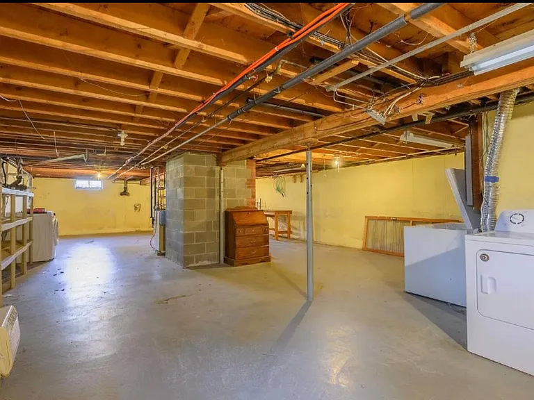 Basement with Washer/Dryer