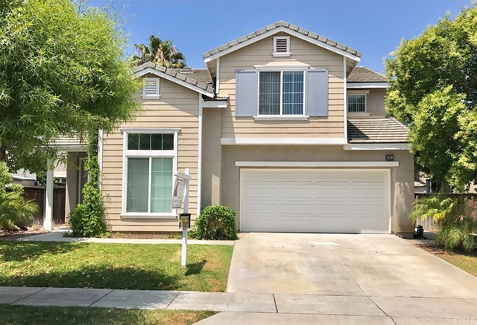 1st image of 33611 Delphinium Ln