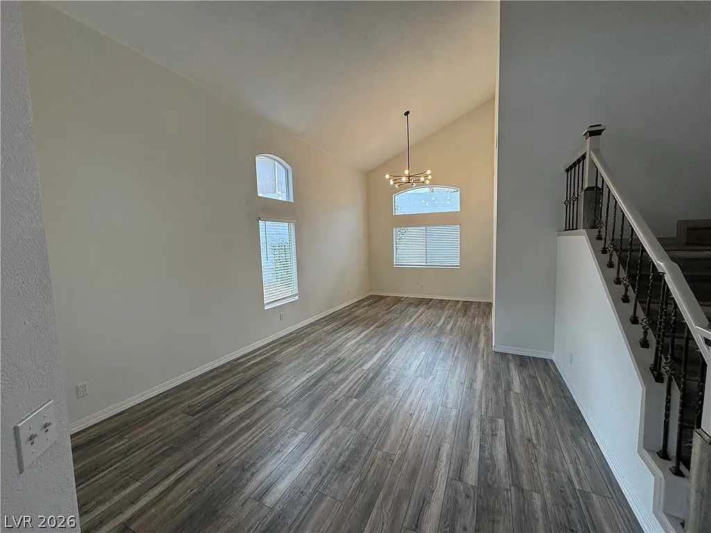 3 bed, 3.0 bath, 2407 sqft, $3,100 — Photo 3