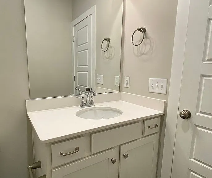 489 Andrew Dr — Photo 8