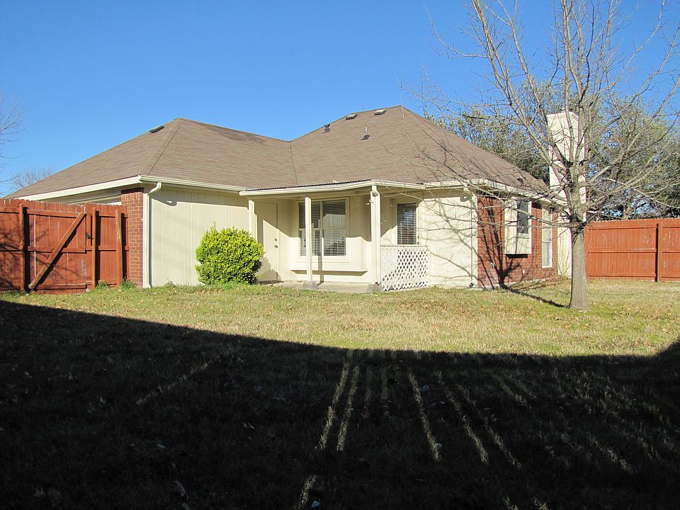 1st image of 725 Grand Cayman Way