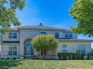 232 Barnside Cir, Geneva, IL 60134