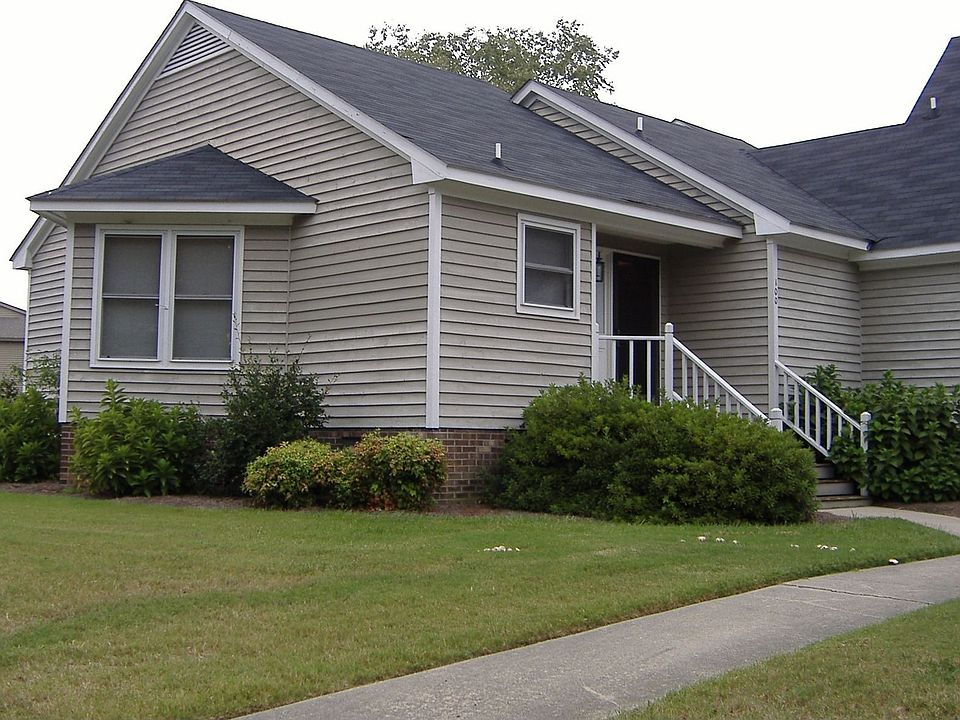 1st image of 100 Willow Oaks Ct