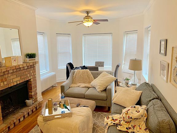2nd image of 6855 W Wrightwood Ave #1W