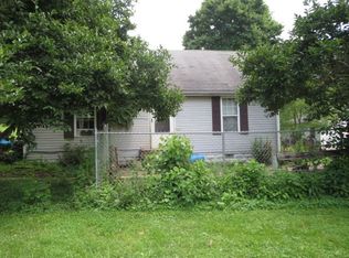 11424 Midland Trail Rd, Ashland, KY 41102