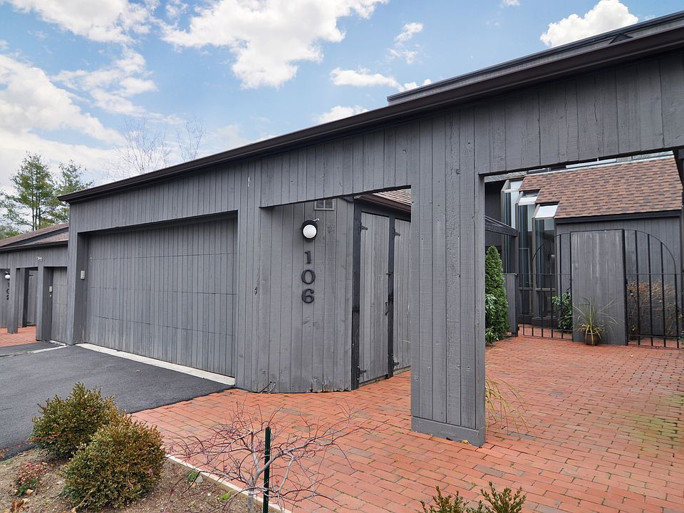 1st image of 106 Stone Oaks Dr #106