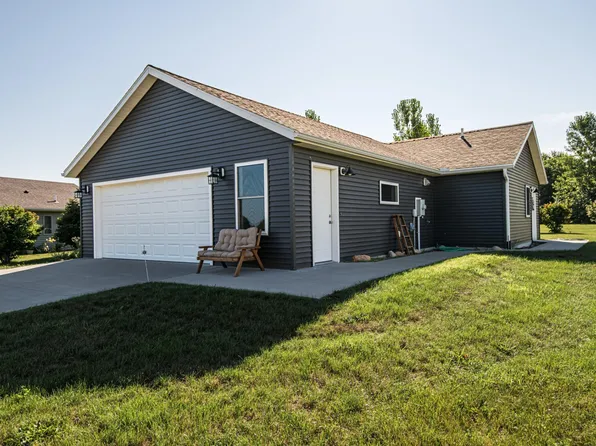 610 Southfork Pl SE, Kasson, MN 55944