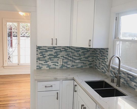 4th image of 421 Grand Blvd #B