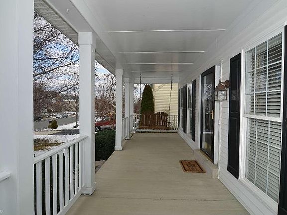 2nd image of 42955 Farmingdale Dr