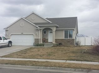 2596 N 2275 W, Clinton, UT 84015