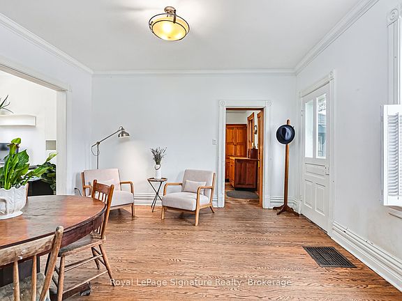 4th image of 155 Clark St