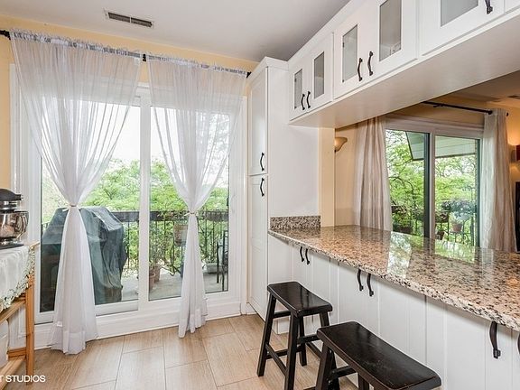 5th image of 7730 Dempster St Unit 408