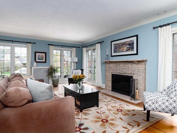 5th image of 4439 N Farwell Ave