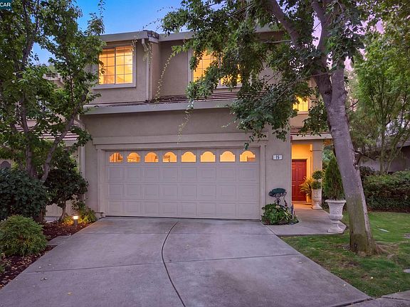 3rd image of 15 Creekside Dr