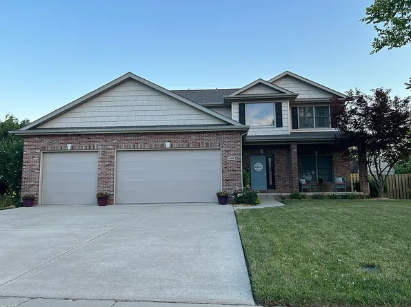 1106 Milldale Dr, Rochester, IL 62563