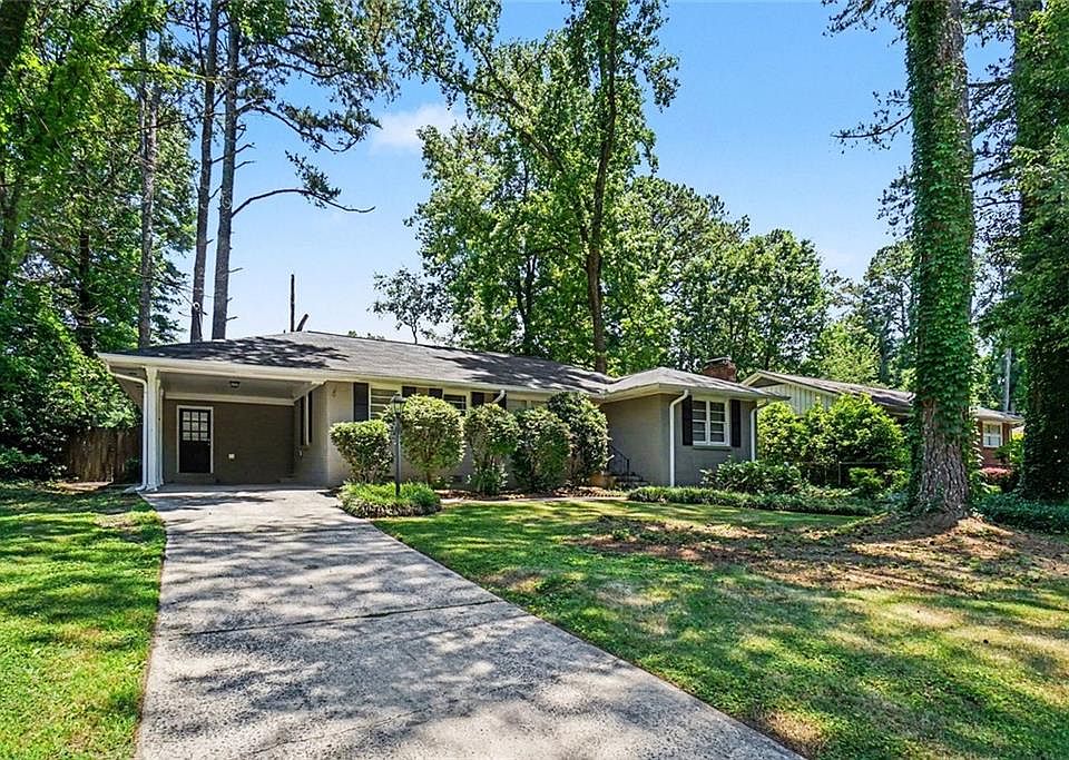 1st image of 533 Robin Ln SE