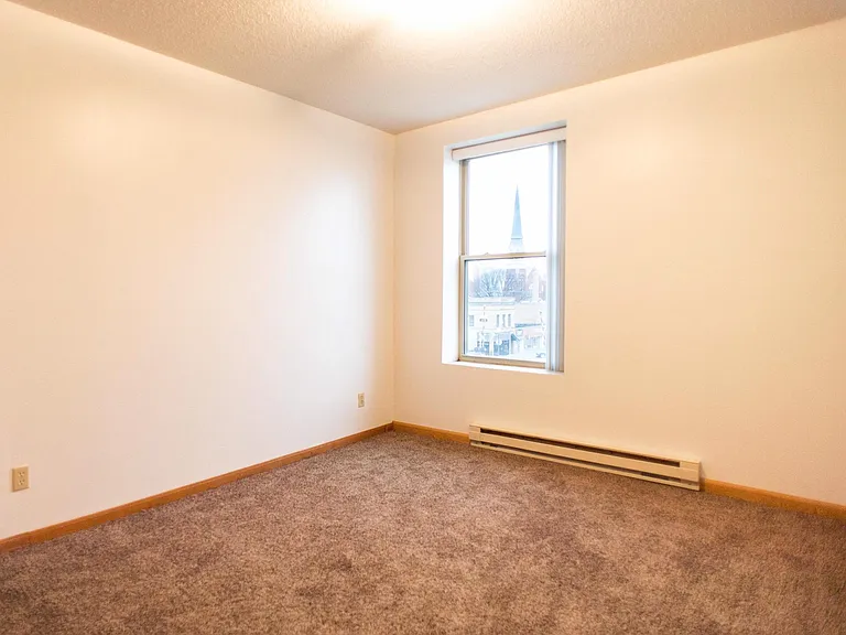 411 Broadway N #304 — Photo 19