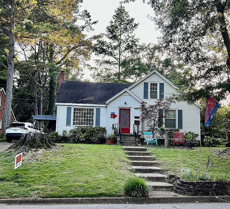1st image of 625 Magnolia Dr