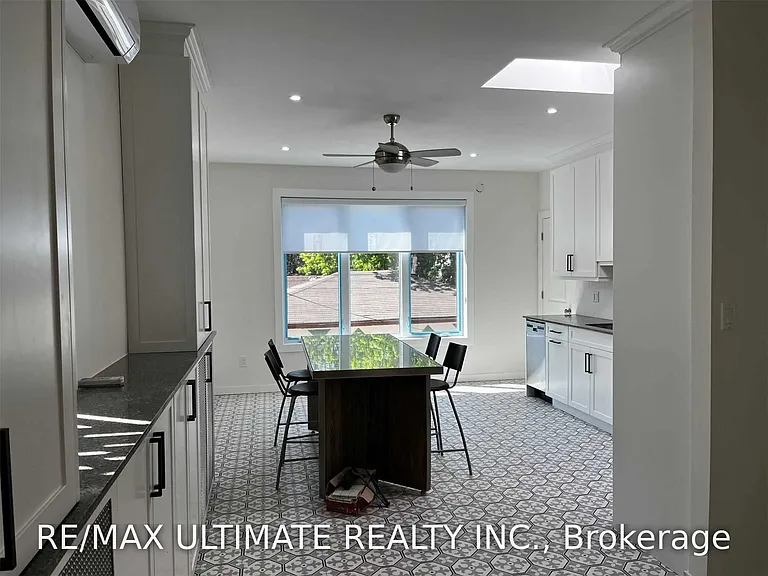 1065B Saint Clair Ave W — Photo 13