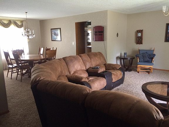 Living room & dining area