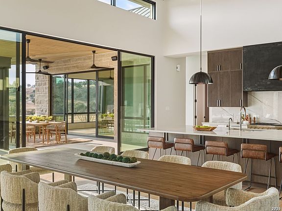 5th image of 82 Presidio Ridge