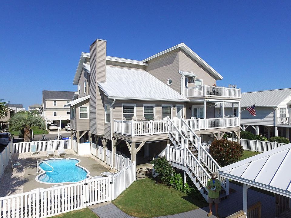 5 Bedrooms, Large Dock, Pool