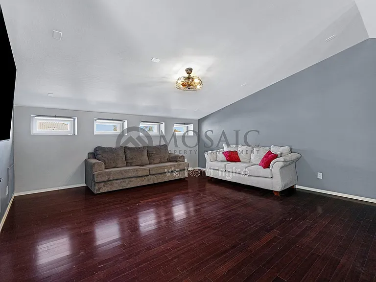 5626 S 21st Pl — Photo 23