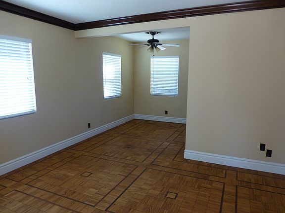 3rd image of 921 E Whitton Ave #A