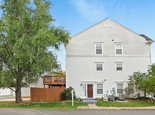 22918 Fleet Ter, Sterling, VA 20166