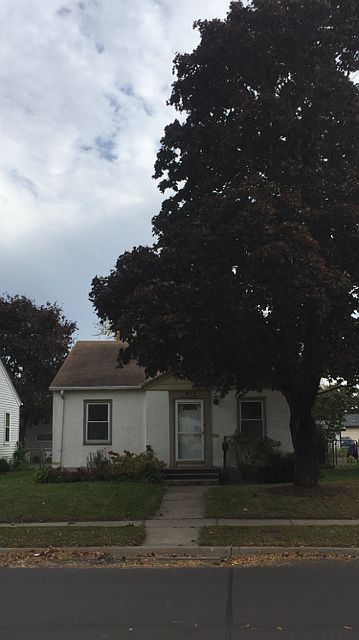 1st image of 617 7th Ave S