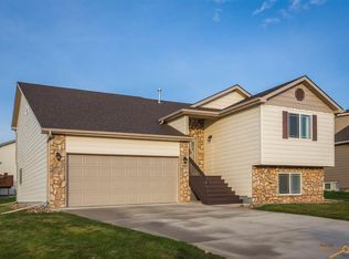 4301 Donegal Way, Rapid City, SD 57702