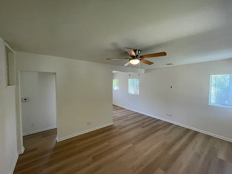 2207 Euclid Ave — Photo 7