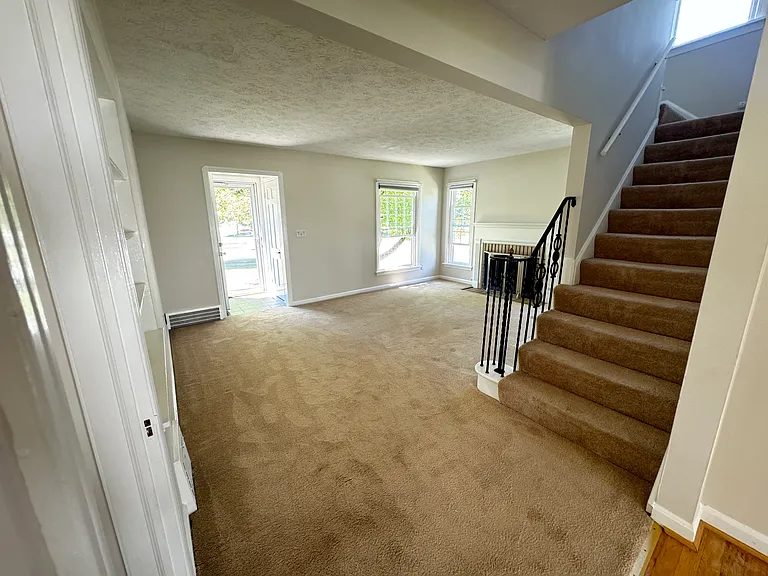 2057 Hampton Rd — Photo 7