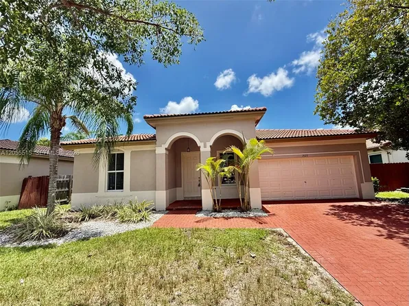 2123 NE 38th Rd, Homestead, FL 33033