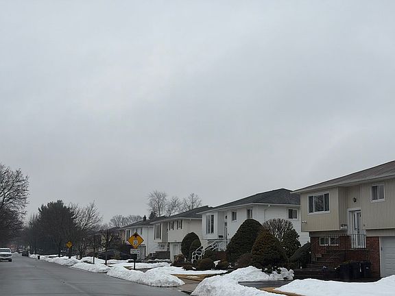 5th image of 39 Richard Ct