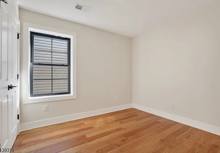 747 S 11th St — Photo 12