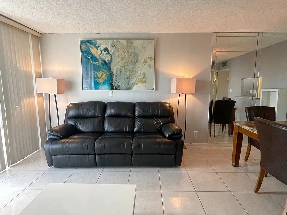 7081 Environ Blvd #443